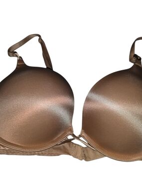 5/3/41. Victoria Secret Smooth Padded Bra